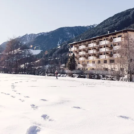 Wellness Refugium & Resort Hotel Alpin Royal - Small Luxury Hotels Of The World-3